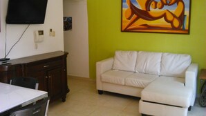 LED TV - Sanchez Residence at Colonial Zone (Santo Domingo)