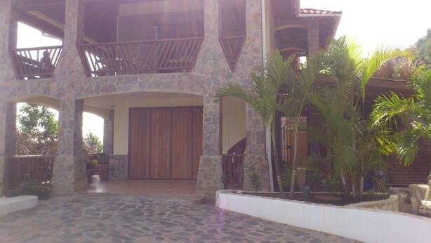 Property entrance - Sanchez Residence at Colonial Zone (Santo Domingo)