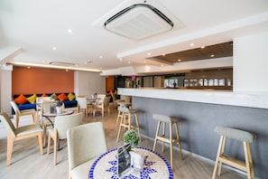 Daily buffet breakfast for a fee - Lucky House Khaosan (Bangkok)