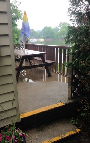 Panoramic Cottage, 2 Bedrooms, Balcony, River View | Terrace/patio