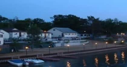 Edgewater Resorts - Edgewater Cottages