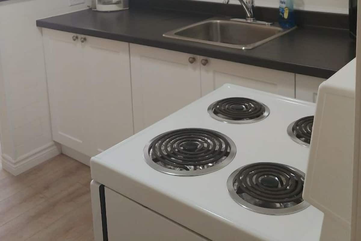 Junior Condo, 2 Bedrooms, Courtyard View | In-room dining