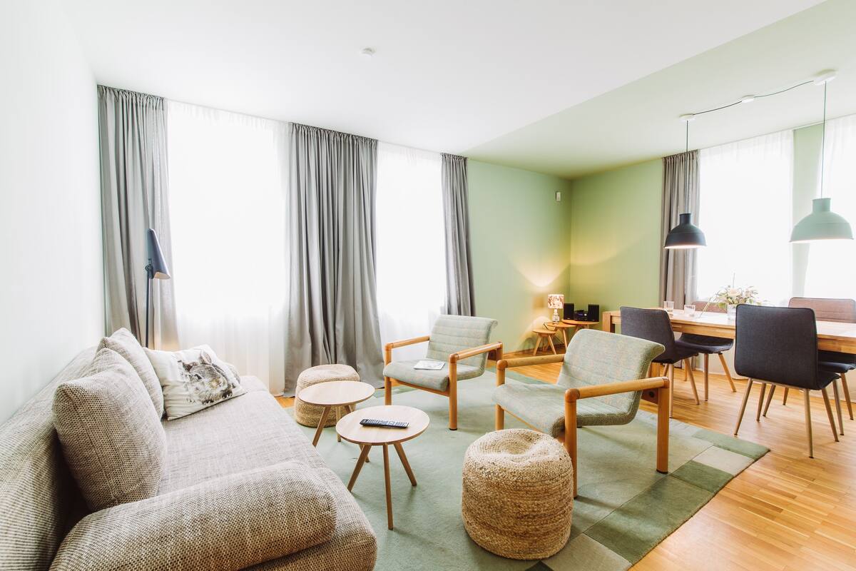 Condo clásico, 1 habitación, para no fumadores, Terraza | Sala de estar | Televisión de pantalla plana de 40 pulgadas con canales vía satélite 
