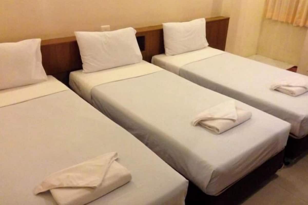 Hypo-allergenic bedding, desk, laptop workspace, free WiFi