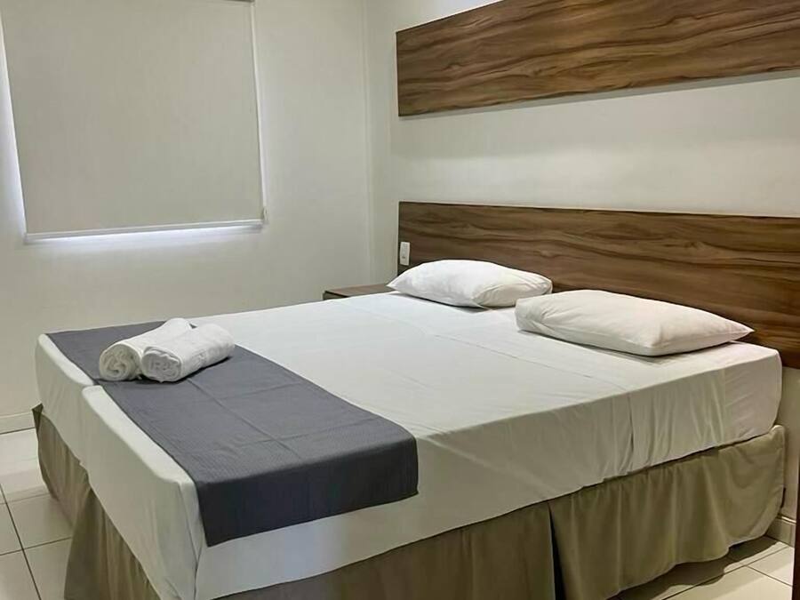 迷你吧、免费 WiFi、床单