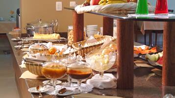 Desayuno buffet incluido todos los días