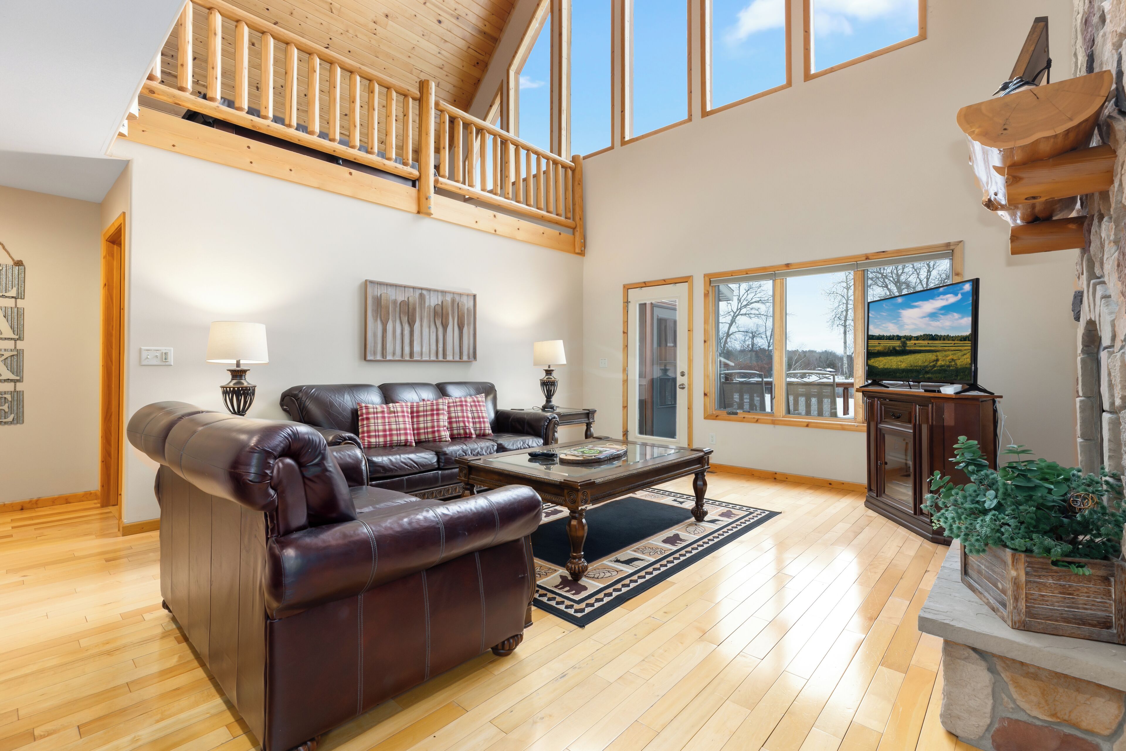 Villa #18 - 4 Bedrooms, 3.5 Bathrooms | Living area | Flat-screen TV, fireplace