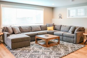 Flat-screen TV - Lost Lake Lodge (Nisswa)