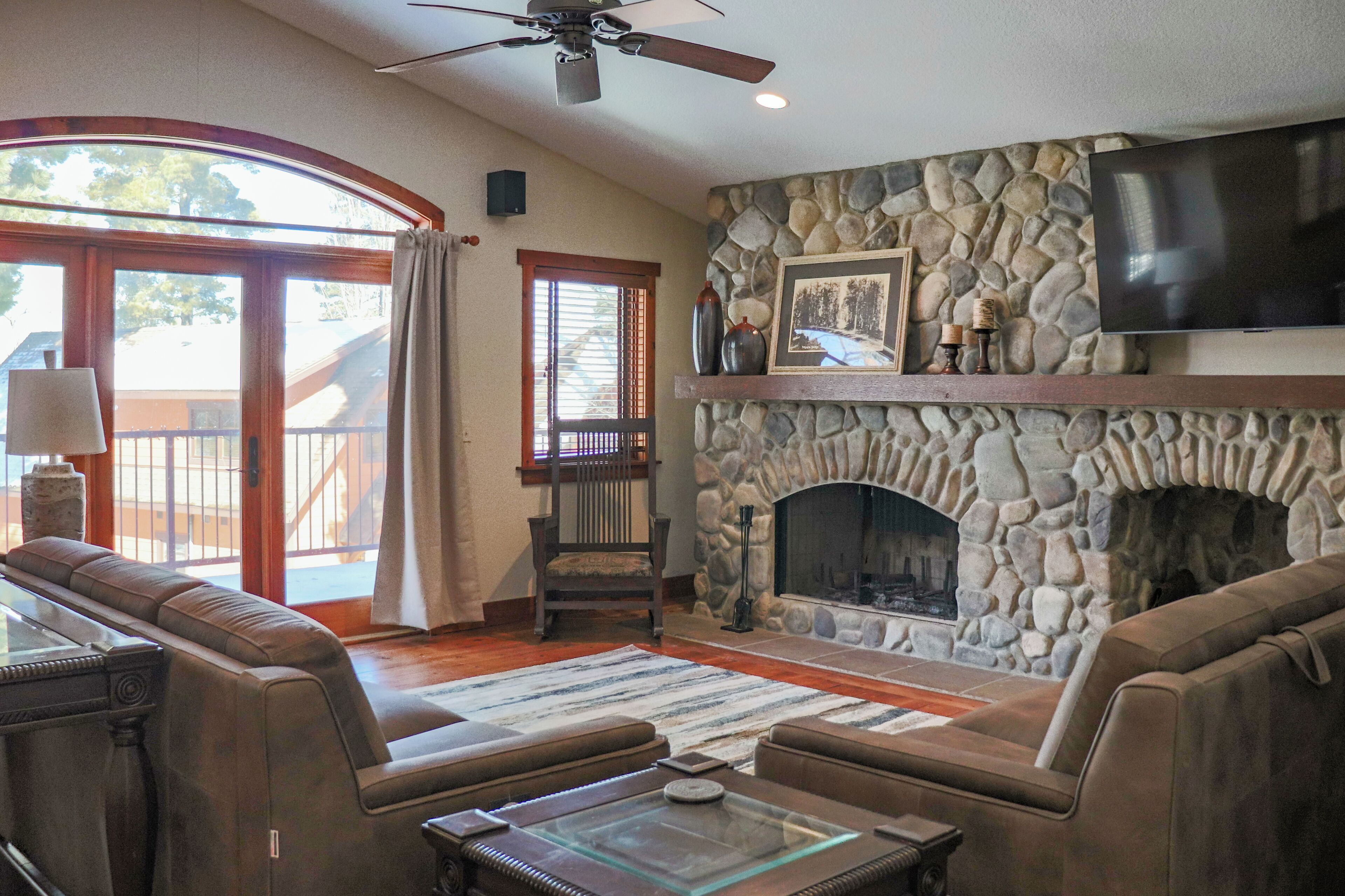 总统套房 | 起居区 | 平板电视