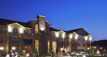 ClubHouse Hotel & Suites - Fargo