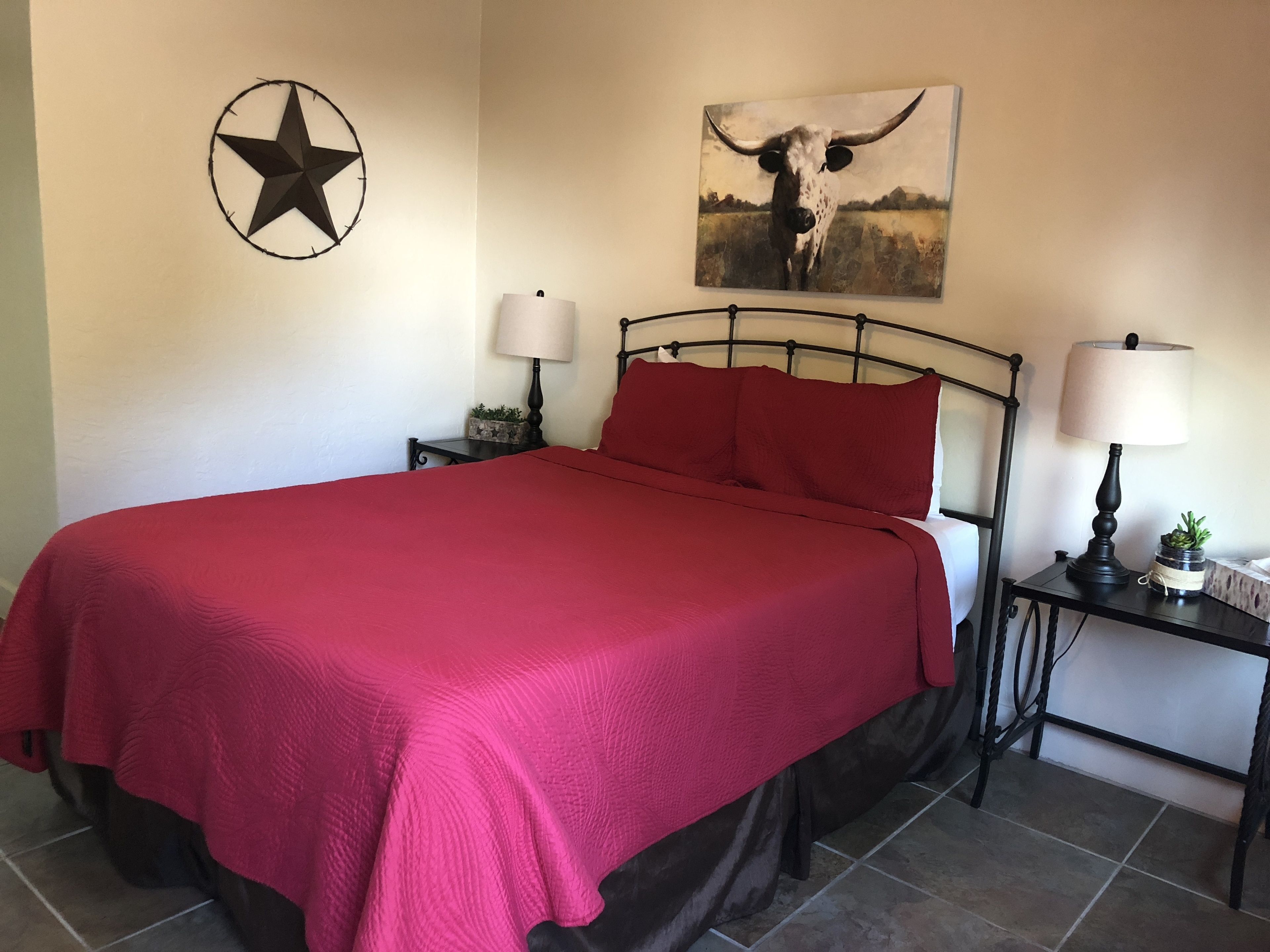 traditional room | free cots/infant beds, free wifi, bed sheets