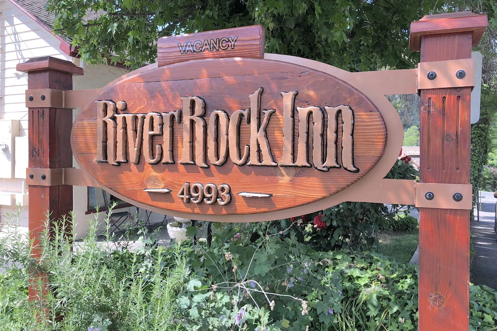 River Rock Inn