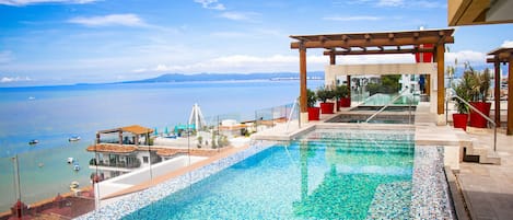 Studio, 1 kingsize bed | Buitenzwembad | Een buitenzwembad