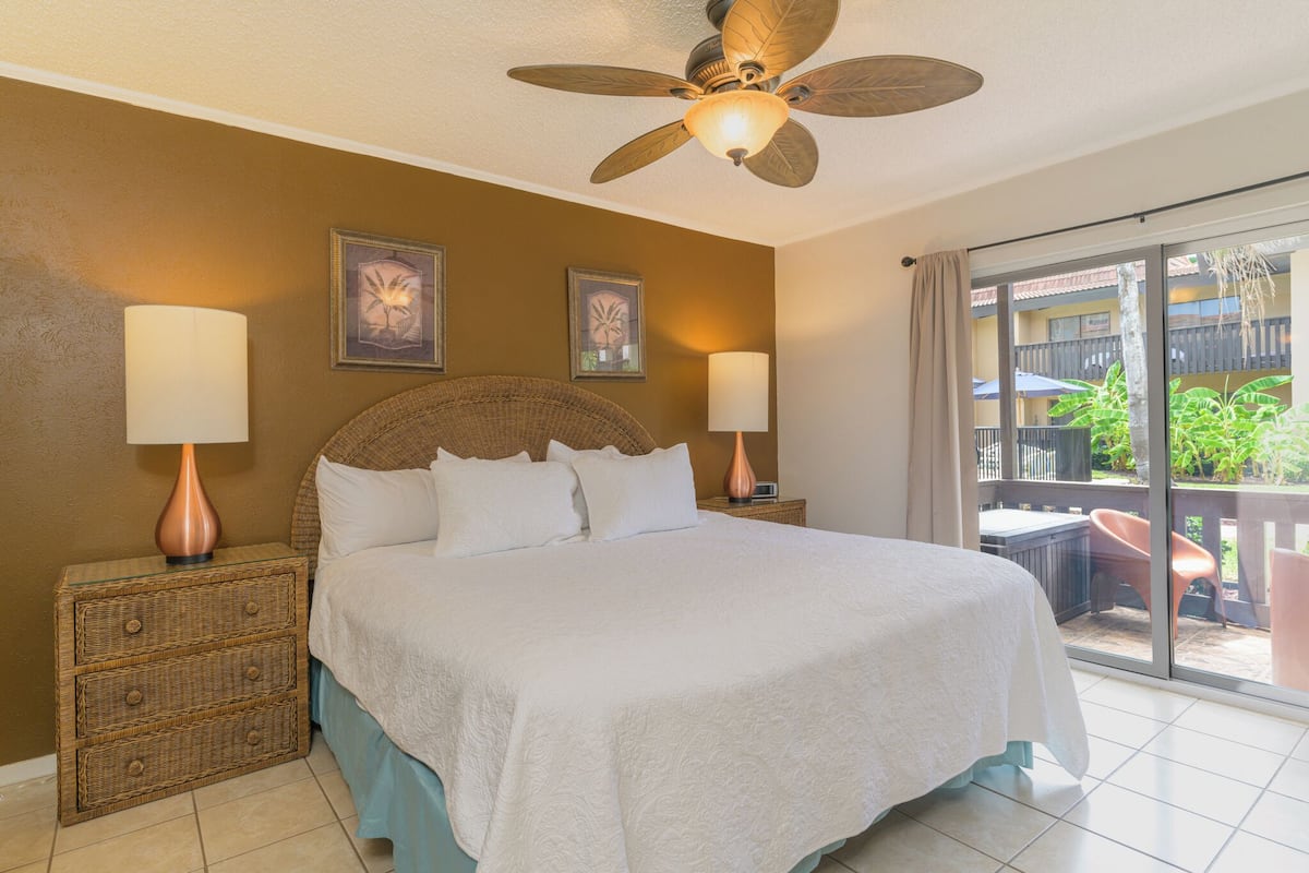 1 bedroom, individually decorated, individually furnished