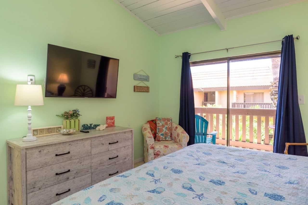 Standaard appartement, 1 kingsize bed met slaapbank, keuken, uitzicht op zwembad | 1 slaapkamer, individueel gedecoreerd, individueel gemeubileerd