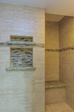 Superior Condo, 1 Bedroom, Pool View, Poolside | Bathroom | Shower, towels - The Tiki (South Padre Island)