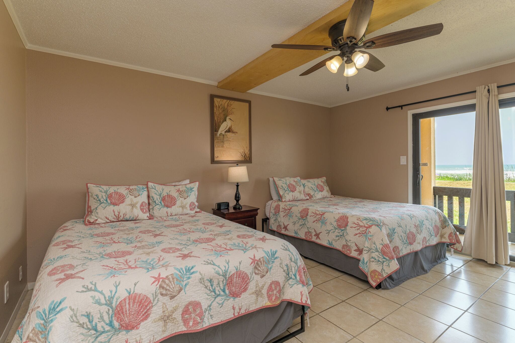 Business appartement, 1 slaapkamer, uitzicht op het strand, aan het strand | 1 slaapkamer, individueel gedecoreerd, individueel gemeubileerd