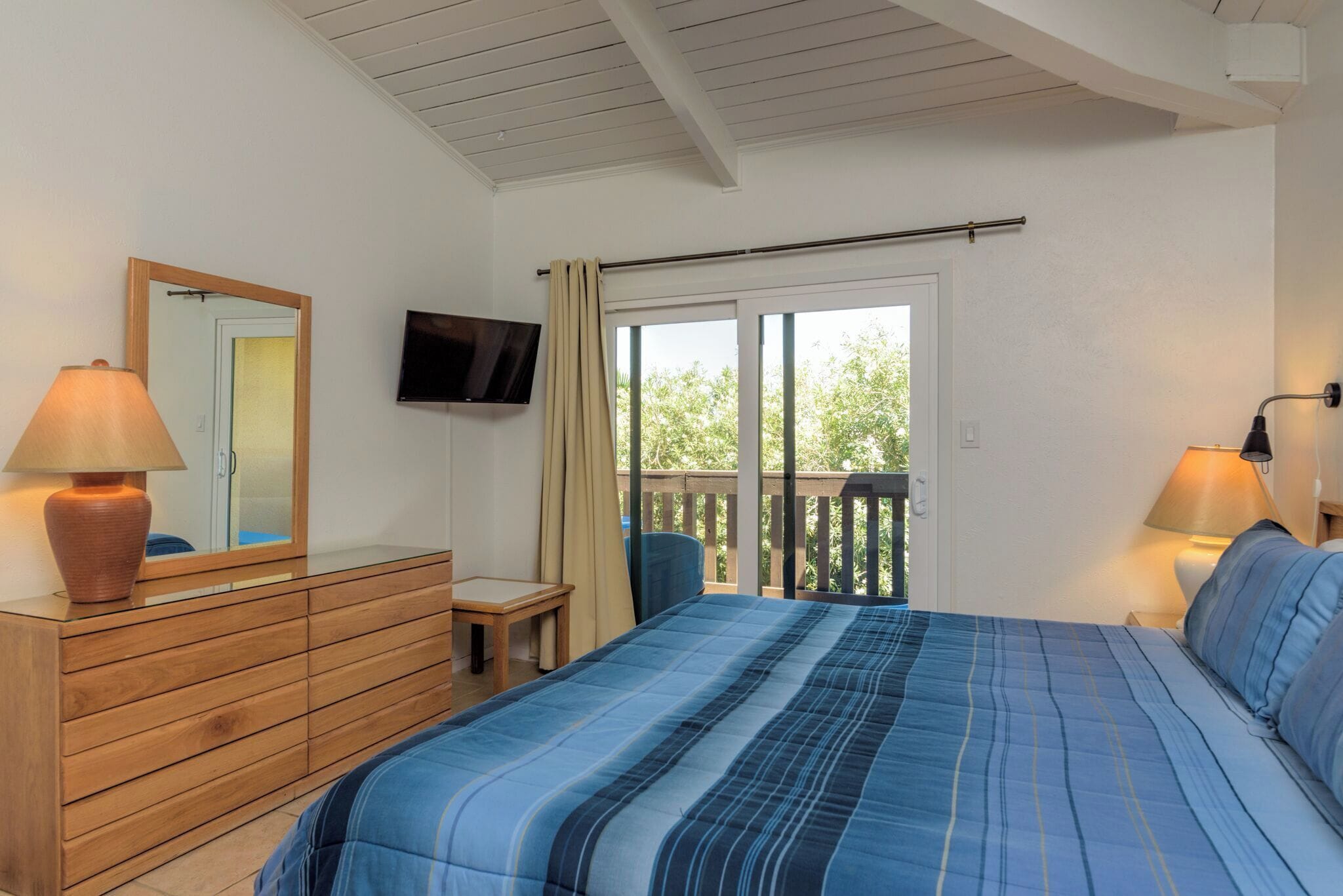 Standaard appartement, 1 kingsize bed met slaapbank, terras, uitzicht op resort | 1 slaapkamer, individueel gedecoreerd, individueel gemeubileerd