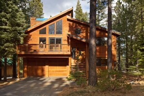 House, 4 Bedrooms | Exterior