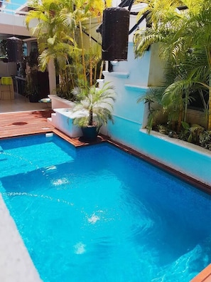 Outdoor pool - Hostelito Hostal (Cozumel)
