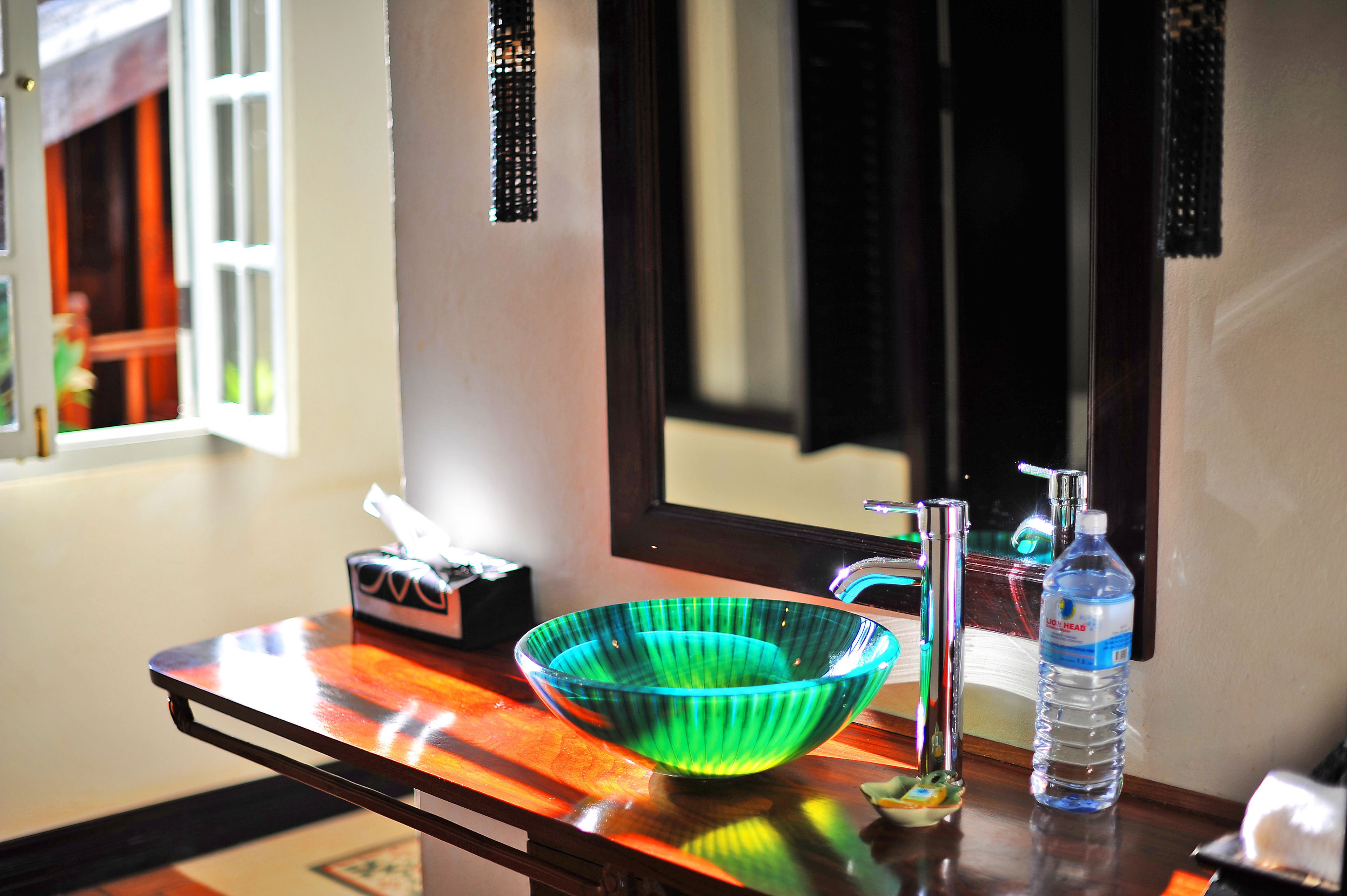 orchid suites | bathroom sink