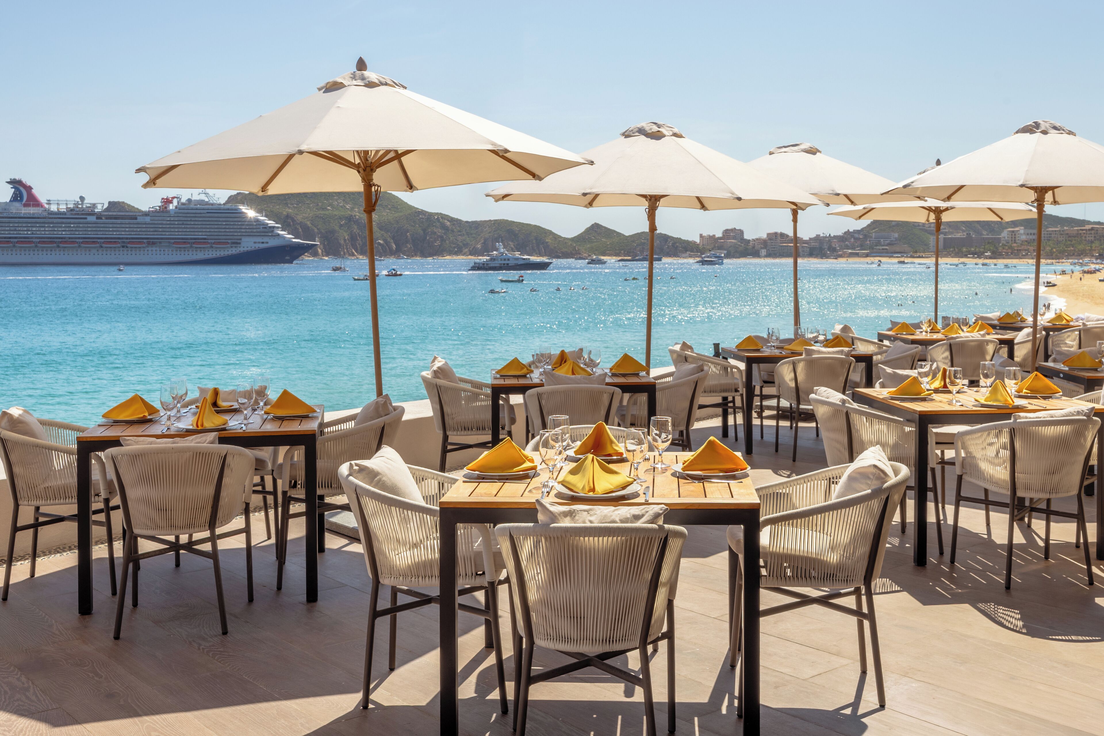 6 restauranter, frokost, lunsj og middag serveres, italienske retter