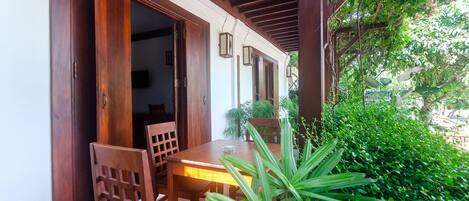 Deluxe Double Room, River View | Balcony