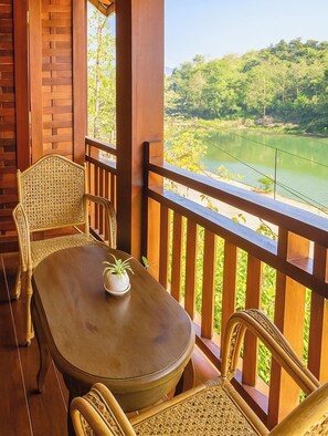 Deluxe Family River View | Balcony - Villa Khili Namkhan (Luang Prabang)