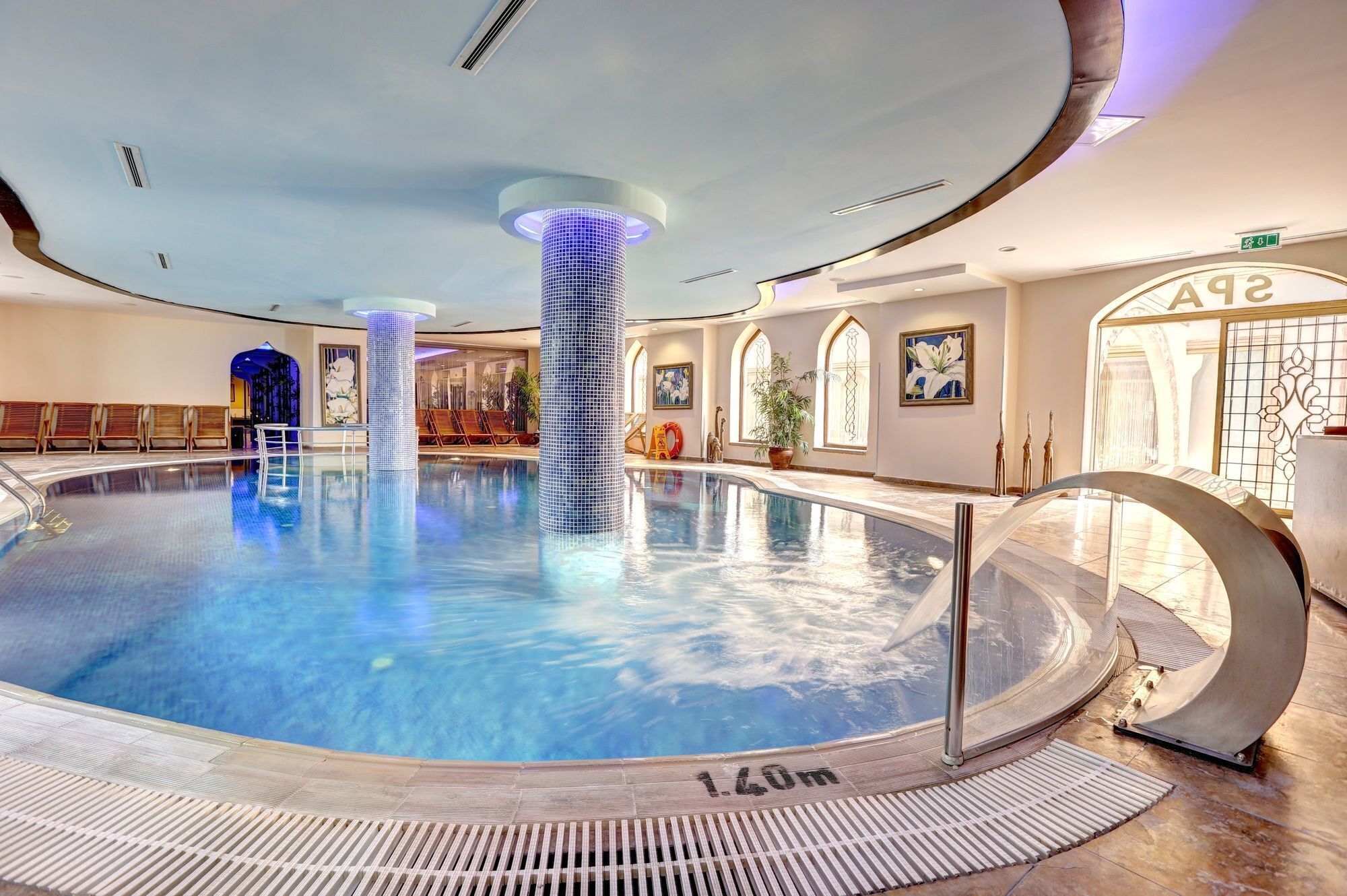 Indoor pool, outdoor pool