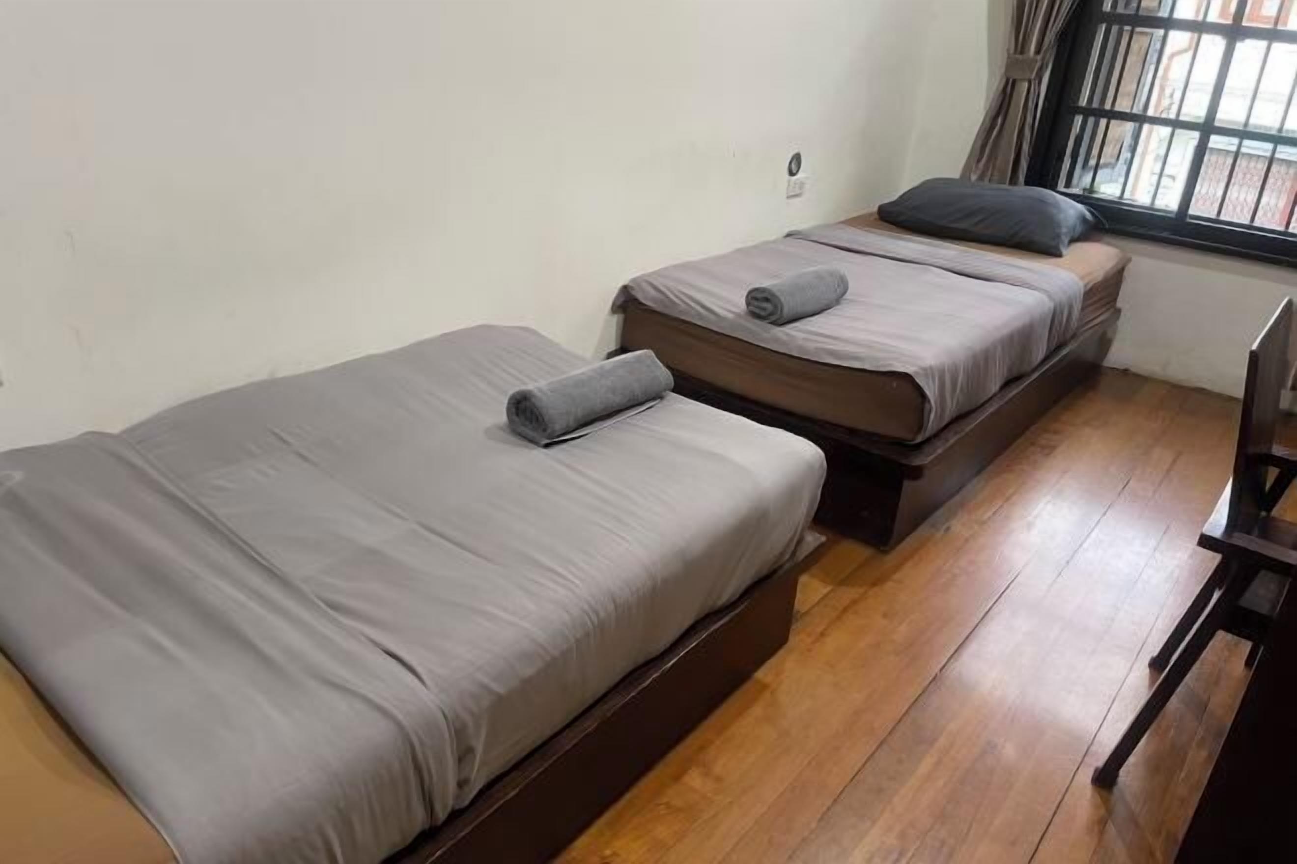 Desk, laptop workspace, iron/ironing board, free WiFi