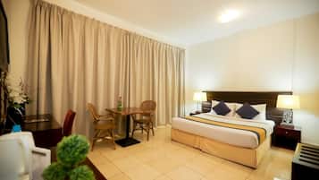 Standard Double - King | In-room safe, desk, iron/ironing board, free WiFi