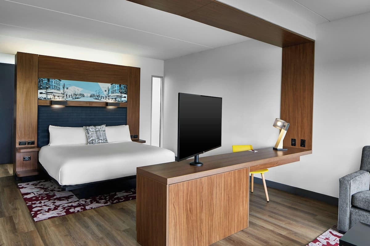Suite, 1 King Bed with Sofa bed (View) | Hypo-allergenic bedding, down comforters, in-room safe, desk