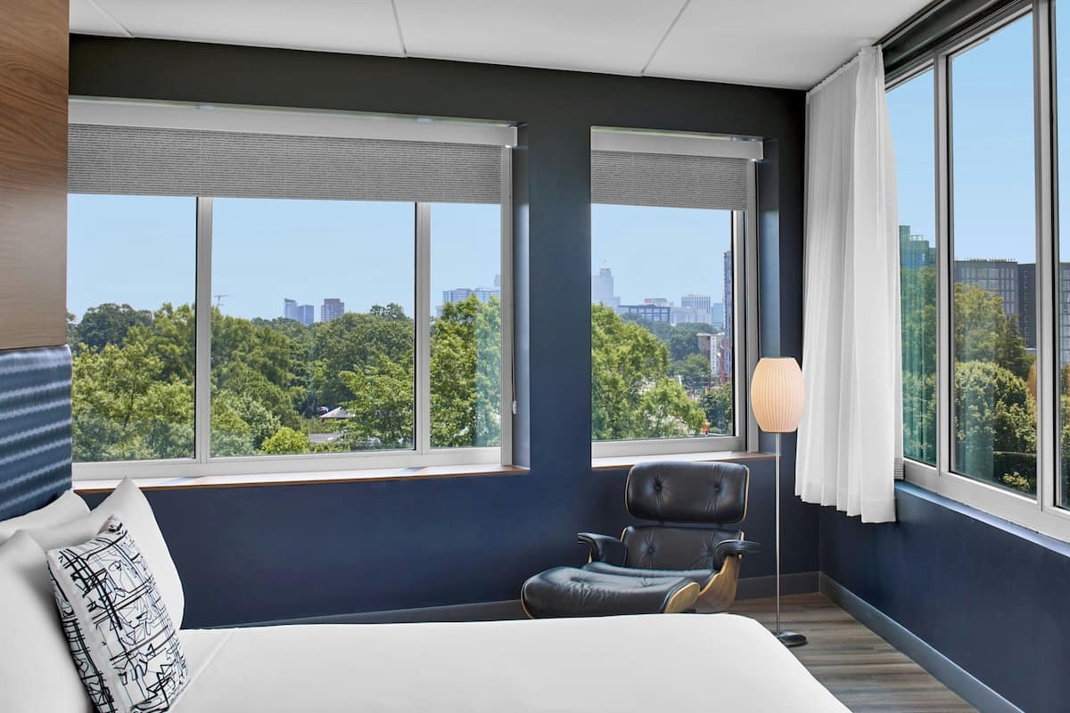 Suite, 1 Tempat Tidur King dengan tempat tidur Sofa (View) | Pemandangan dari kamar