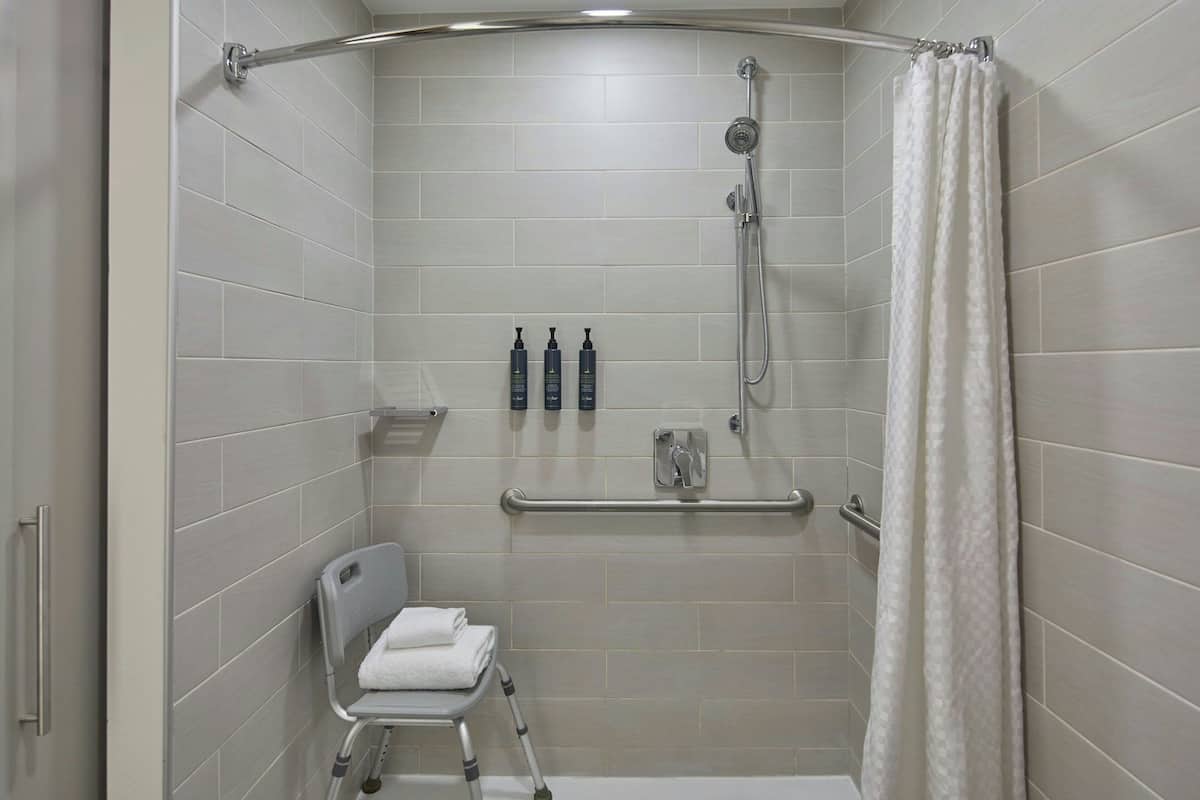 aloft, Room, 1 King Bed, Non Smoking (Mobility/Hearing Access, Roll-in Shwr) | Bathroom | Shower, free toiletries, hair dryer, towels