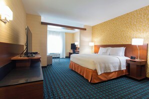 In-room safe, desk, blackout drapes, iron/ironing board - Fairfield Inn & Suites Jamestown (Jamestown)