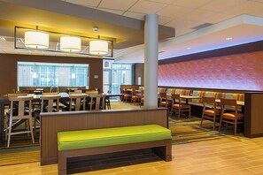 Free daily continental breakfast - Fairfield Inn & Suites Jamestown (Jamestown)
