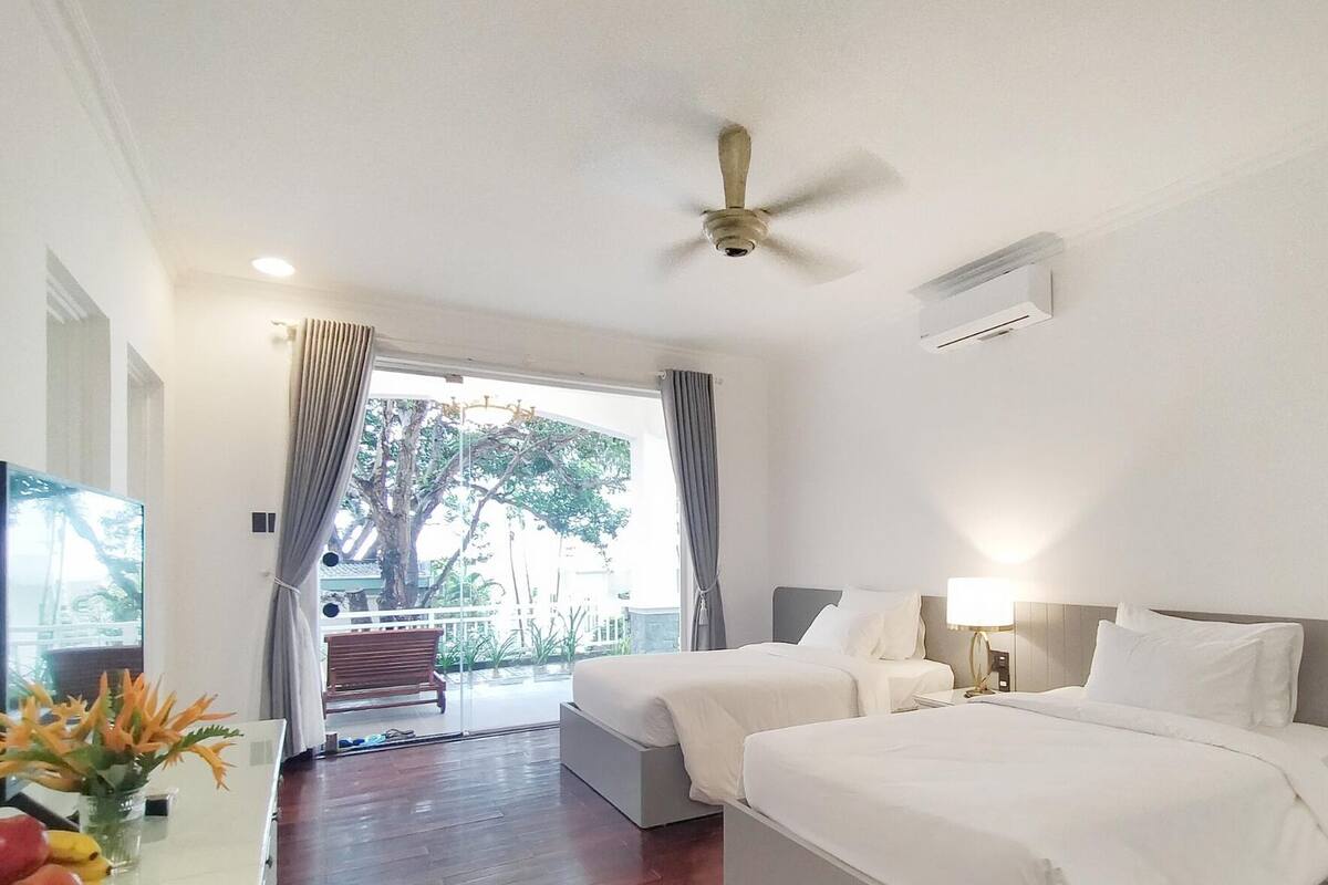 Family Share Bathroom | Quang cảnh từ phòng