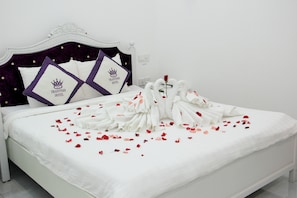 Standard Room | Minibar, cribs/infant beds, free WiFi - Tran Vinh Hotel (Bac Lieu)