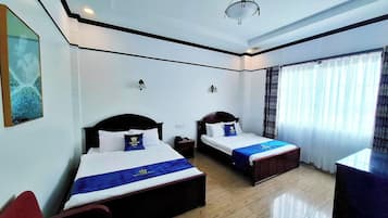 Junior Family Room | Minibar, cribs/infant beds, free WiFi