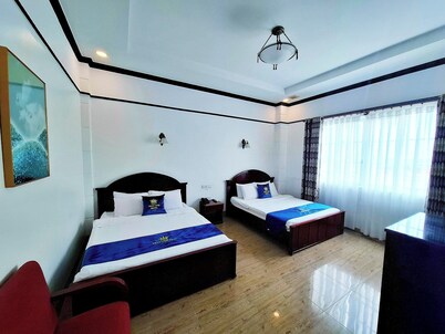 Khách sạn Trần Vinh
