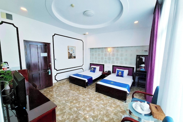 Superior Double or Twin Room, City View | Minibar, WiFi (free)