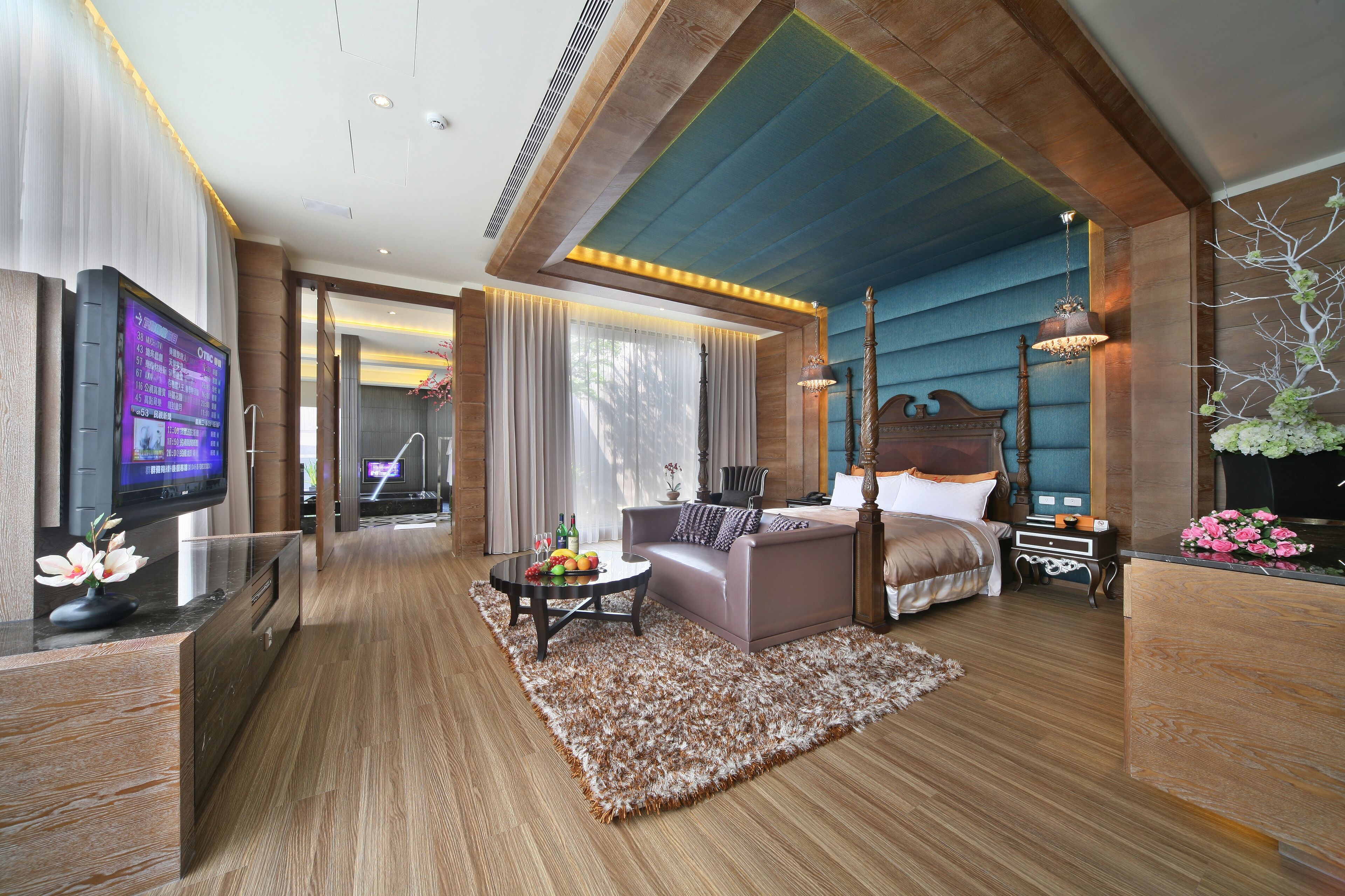 City Room (Love Landis) (Check in time: 08:00 P.M.) | Premium bedding, down comforters, free minibar, desk