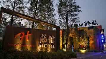 Majoituspaikan sisäänkäynti