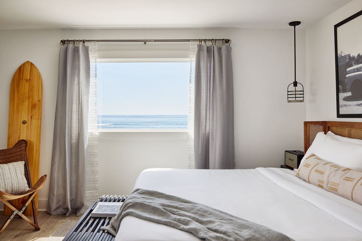Deluxe King Side Ocean View | 1 bedroom, individually decorated, individually furnished, free WiFi