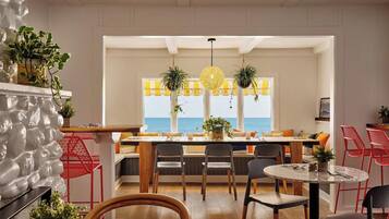 Tägliches kontinentales Frühstück gegen Gebühr