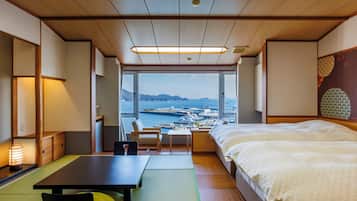 In-room safe, soundproofing, free WiFi, bed sheets