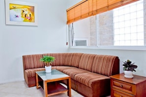Apartment, 1 Bedroom | Living room
