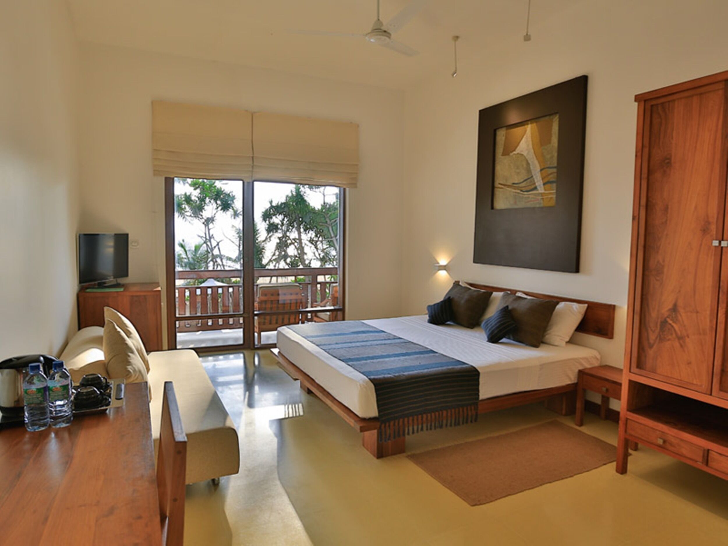 Egyptian cotton sheets, premium bedding, minibar, in-room safe