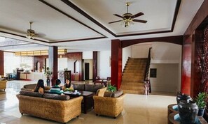 로비 좌석 공간