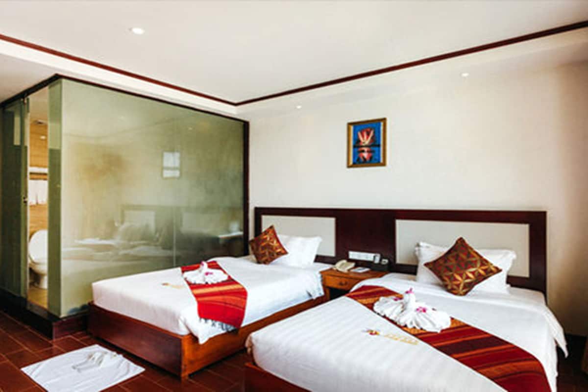 Desk, iron/ironing board, rollaway beds, free WiFi